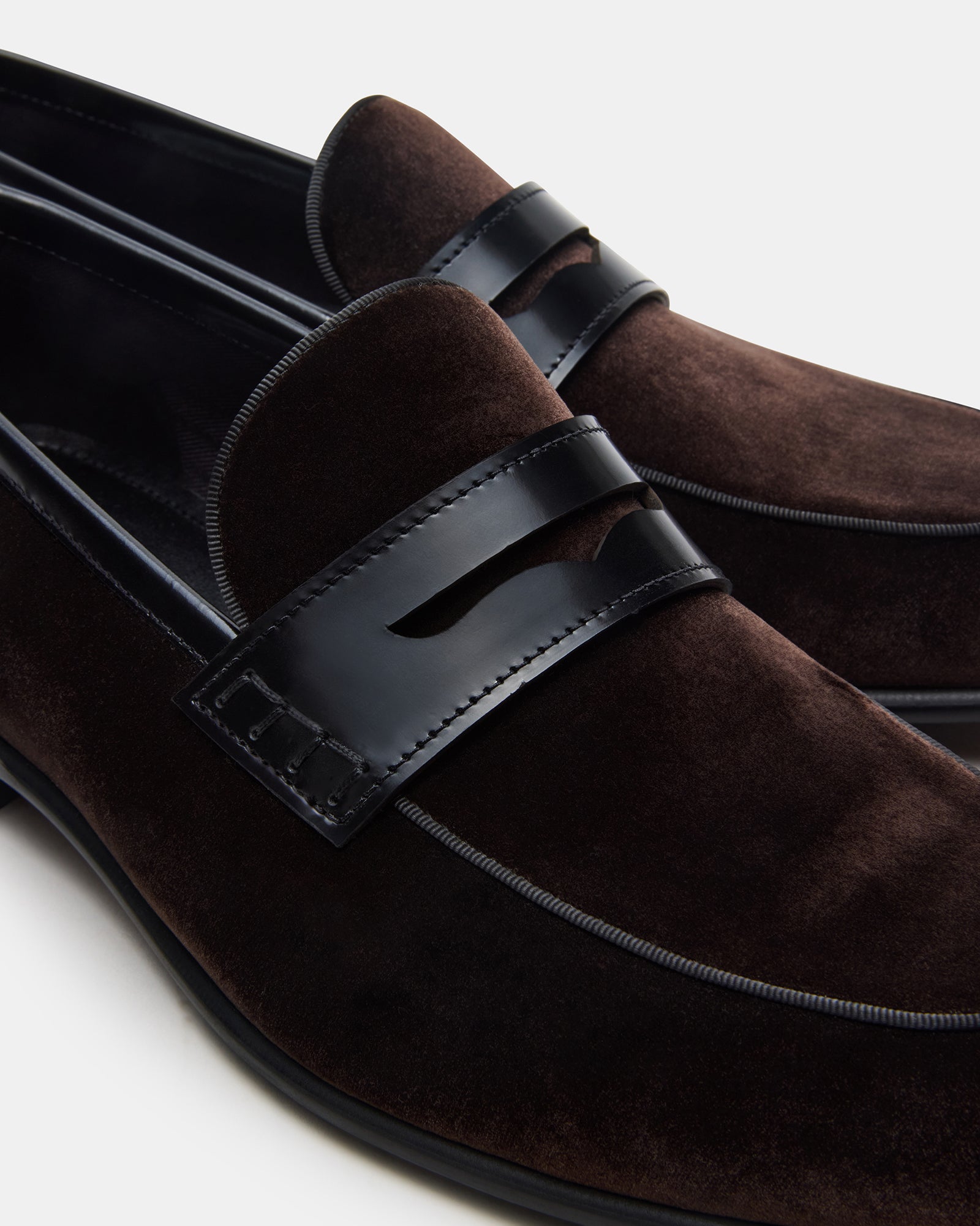 YARDLY BROWN VELVET